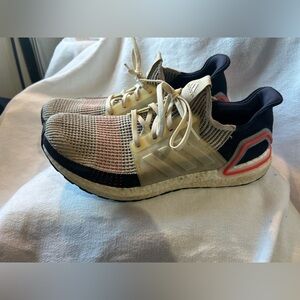 Adidas UltraBoost 18 Clear Brown Cloud White Solar Red Mens 13 Sneaker Shoes